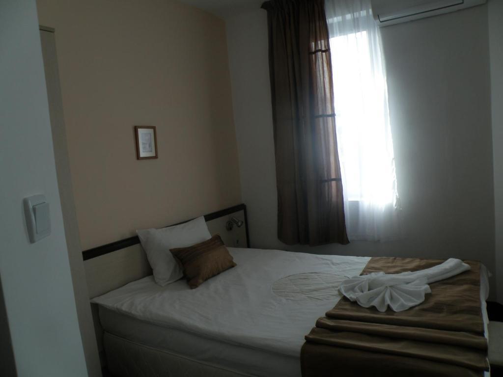 Makao Family Hotel Ravda Exterior photo